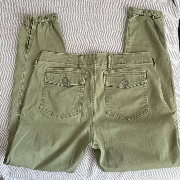 🌻 Cabi Green Traveler Pants #5076 - Picture 10 of 10
